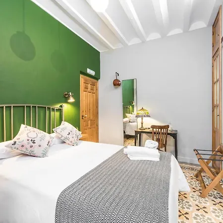 Manuel De La Capilla 3*